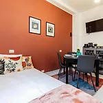 The Walls House A Pochi Passi Dal Centro Wi-fi Ac Apartmán